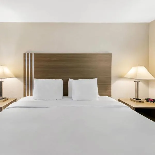 Quality Inn Effingham North, viešbutis mieste Efinghamas