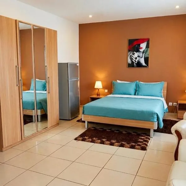 CASA NATALIA - Guesthouse, готель у місті Луанда