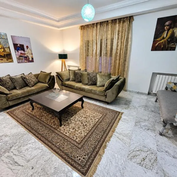 Duplex el 3ebdelleyya en face tennis club la marsa, khách sạn ở Tunis