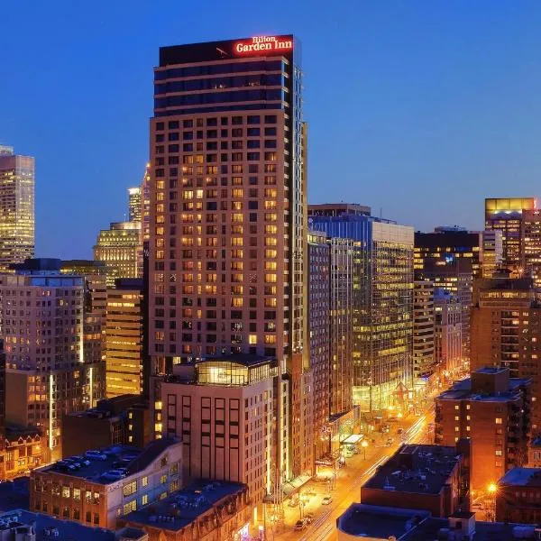 ヒルトン ガーデン イン モントリオール センター-ヴィレ(Hilton Garden Inn Montreal Centre-Ville)、モントリオールのホテル