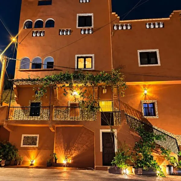 Auberge la belle vue dades, готель у місті Akhendachou nʼAït Ouffi