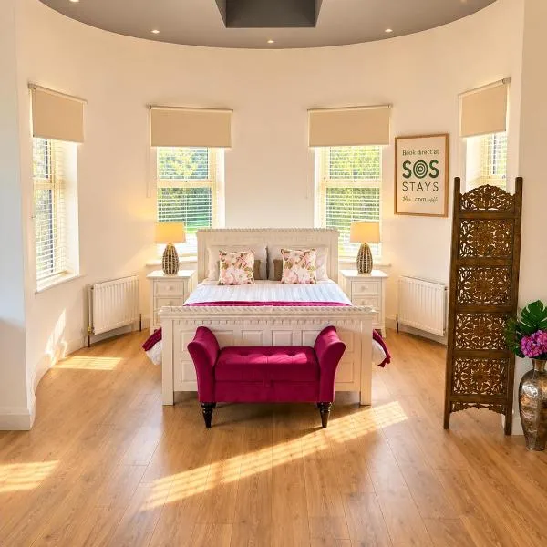 Rathescar Grove by SOS Stays Newgrange Drogheda Near Bellingham castle، فندق في دروغيدا