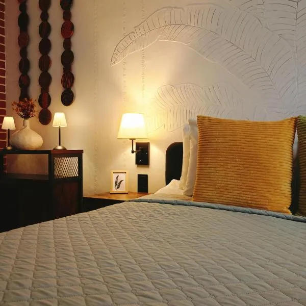 Stylish Riga Center Stay - Free Parking - Walk to Old Town，里加的飯店