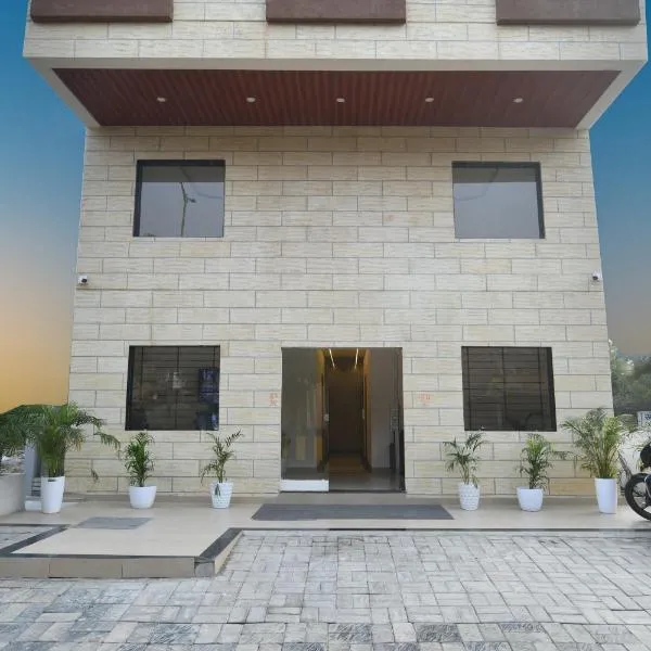Aceotel Inn, Vijay Nagar, hotell i Indore