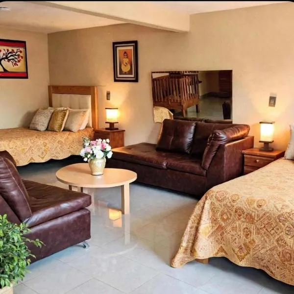 BONITO y AMPLIO DEPARTAMENTO con JARDÍN "EL PARAÍSO DE ZACATLÁN", хотел в Закатлан