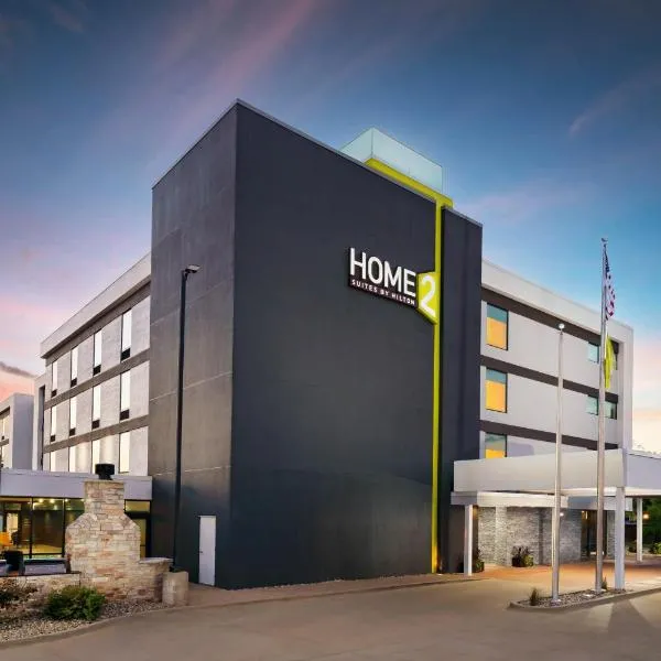 Home2 Suites by Hilton Champaign/Urbana, hotel di Champaign