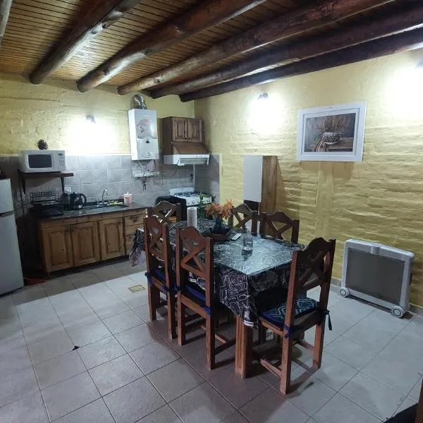 Cabañas Wenelcklén, hotel sa Uspallata