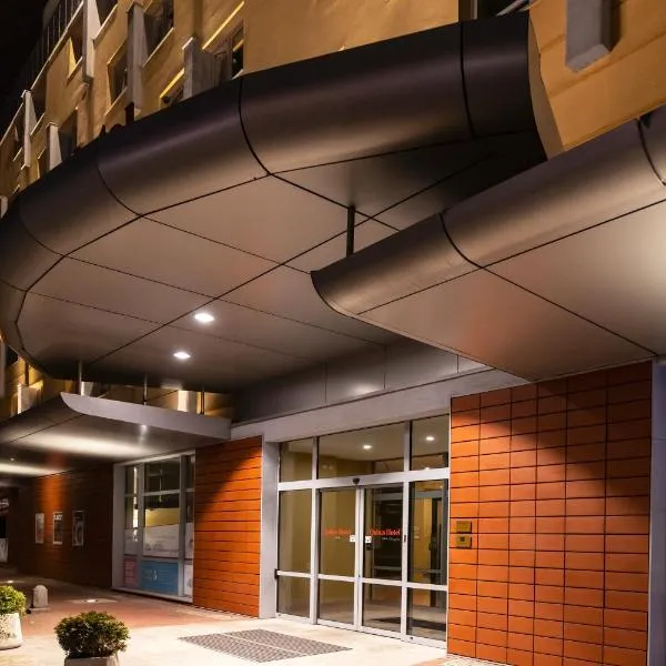 Viesnīca Qubus Hotel Głogów pilsētā Glogova
