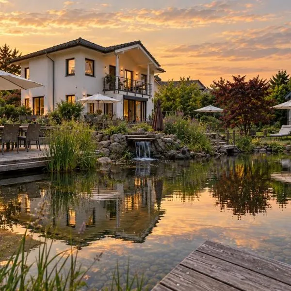 Schäfers - Ihr Wohlfühlort, Ferienwohnungen & Ferienhaus am Naturteich an 2 Seen bei Leipzig, khách sạn ở Großpösna
