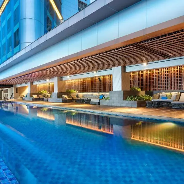 DoubleTree by Hilton Surabaya, viešbutis mieste Surabaja