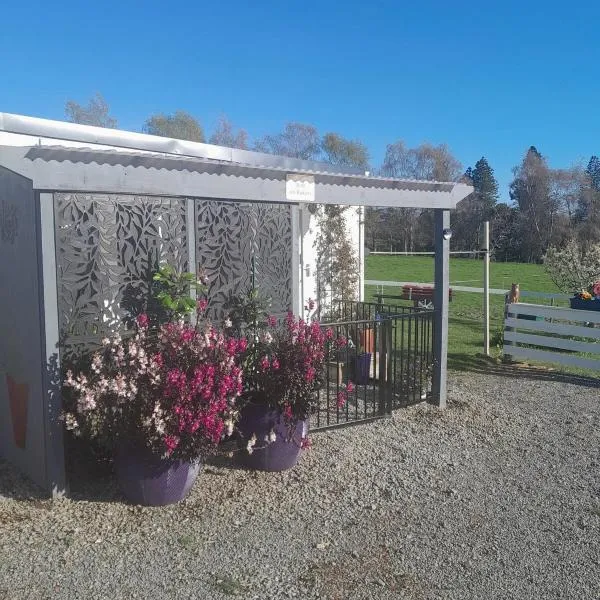 BnB on Bakers, hotel di Waimate