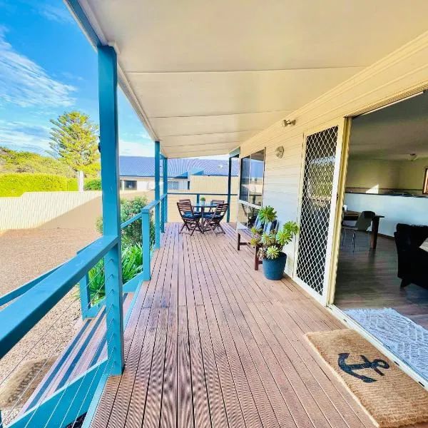 Beachwood - Fabulous Front-Row Goolwa Beach, Pet Friendly, hotel v destinaci Goolwa South