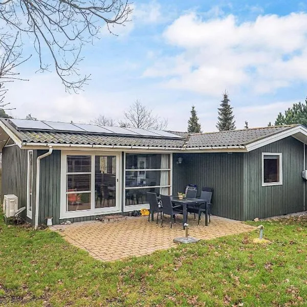 4 person holiday home in Store Fuglede, hotel v destinaci Store Fuglede