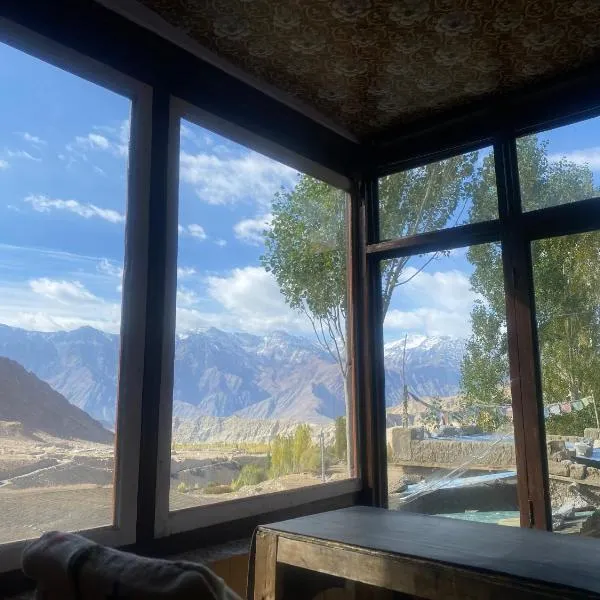 Old Likir Traditional Farm Stay, hotel sa Leh