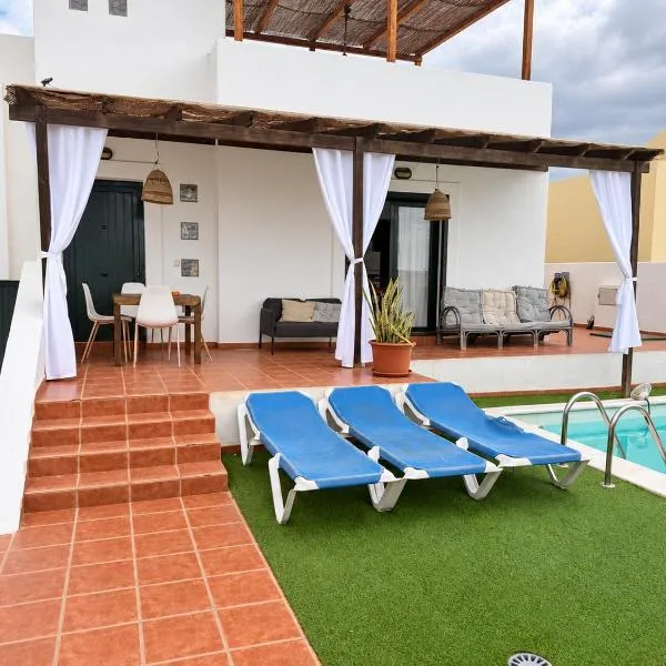 MOANA SURF HOUSE, Hotel in Corralejo