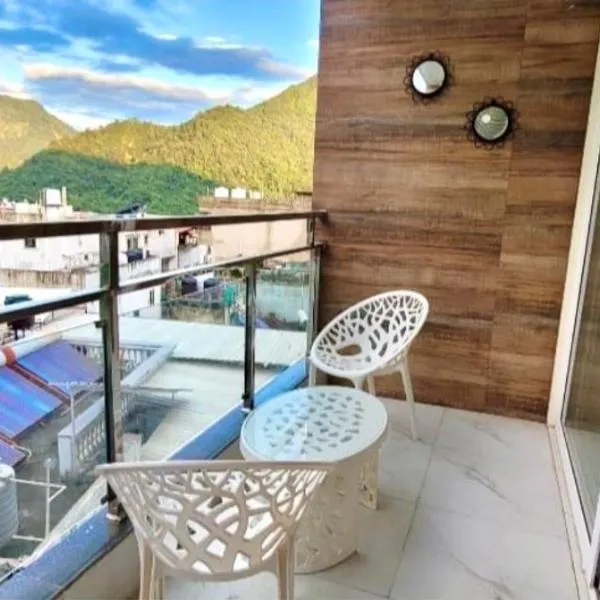 Yogvan Luxury 1BHK Apartments Tapovan Rishikesh, hotelli kohteessa Rishīkesh