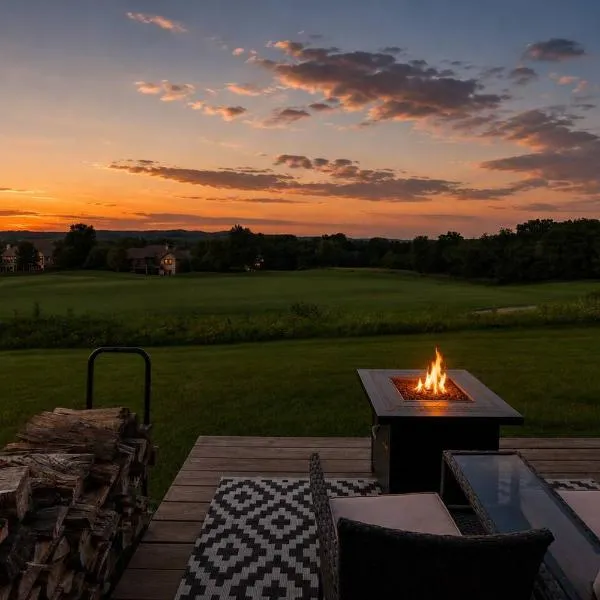 The Golf View, boutique Galena getaway!, hotell sihtkohas Galena