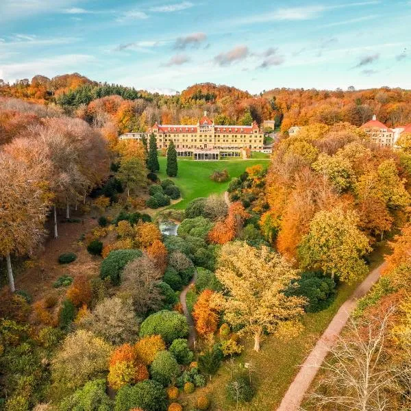 Hotel Vejlefjord، فندق في Stouby
