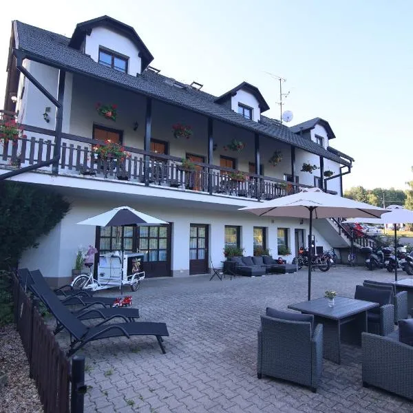Apartmán Centrum Pastvinská přehrada, hotel en Nekoř