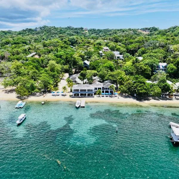 Luna Beach Luxury Boutique Beach Front Resort, viešbutis mieste Roatanas