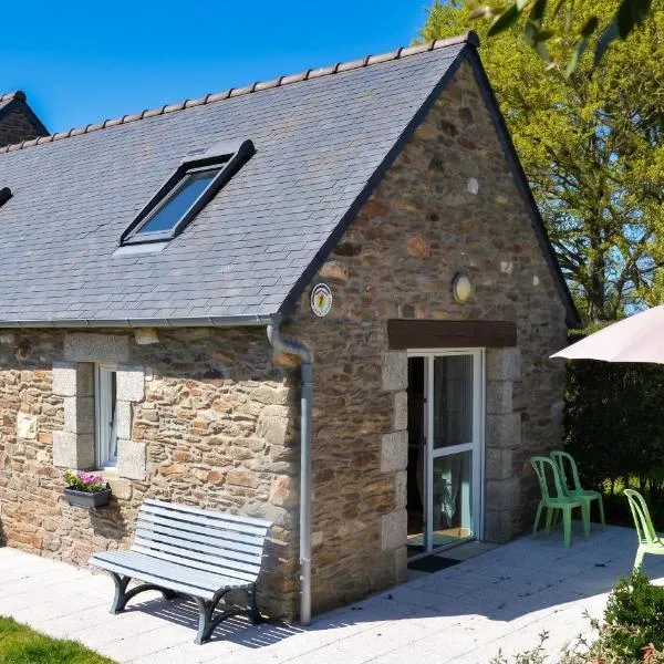 Viesnīca Maison charmante à Botsorhel avec jardin clôturé de 31 m² pilsētā Botsorhel