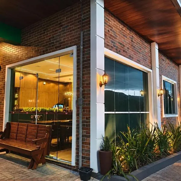 Hotel Bergozza, ξενοδοχείο σε Rio do Sul