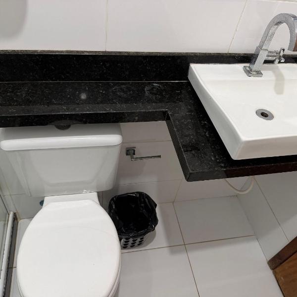 Suíte 27 com ar-condicionado, TV, frigobar e vista para o mar na Central Praias - Foto 3