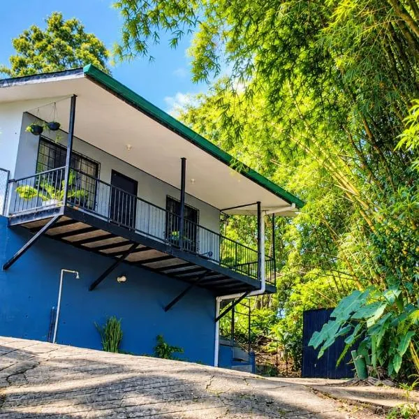 Casa Emma Quepos, hotelli kohteessa Quepos