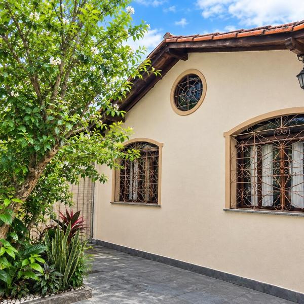 Casa familiar com pomar para ate 4 pessoas