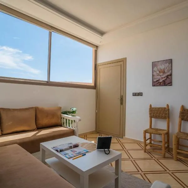 Studio lumineux avec terrasse, hotel u gradu Errachidia