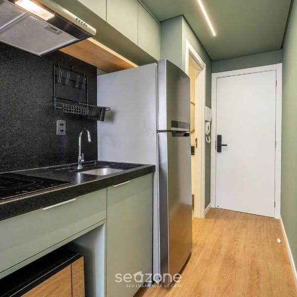 Studio em Cond. c/ Vista p/ Cidade PTI0207