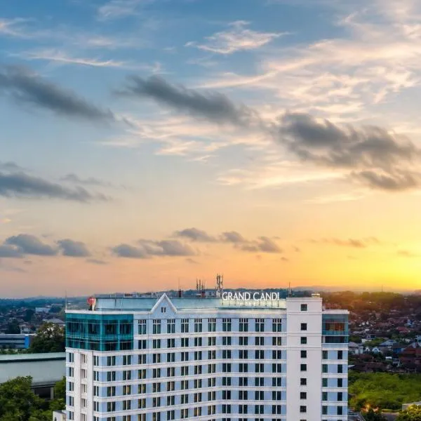 Grand Candi Hotel، فندق في سيمارانغ