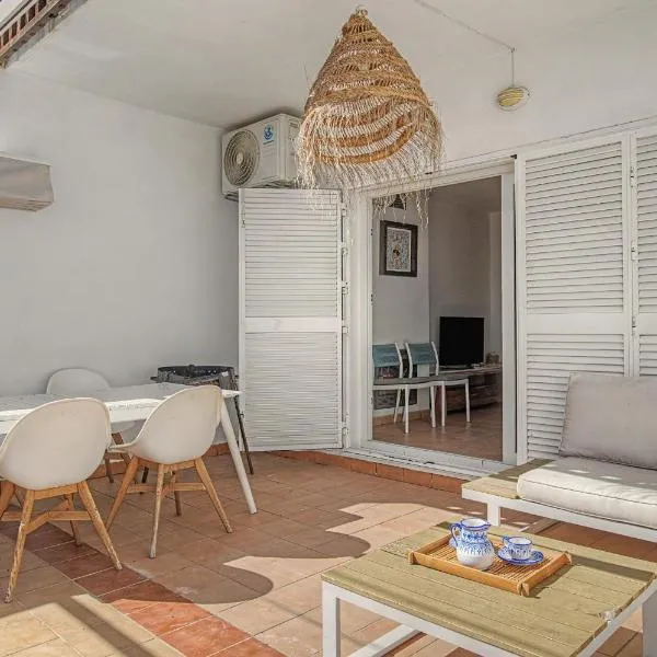 Casa Hijiflor, hotel di Conil de la Frontera