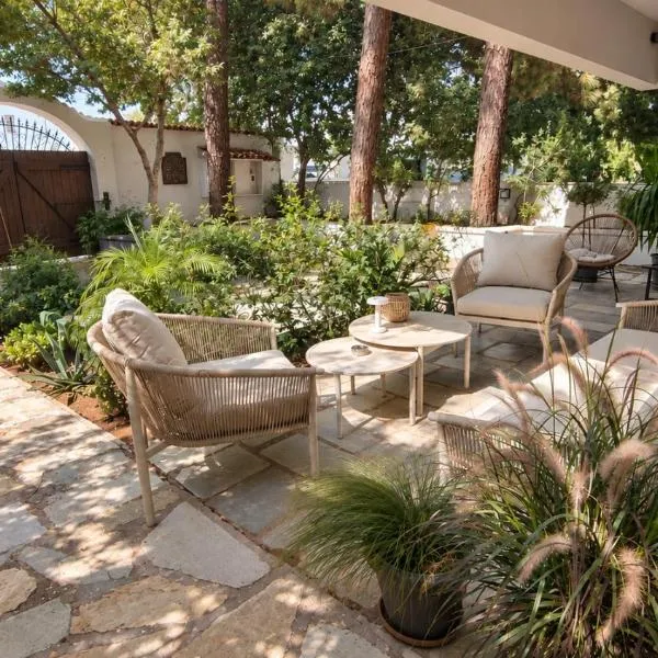 YaSou Loutraki - Spacious Residence near the Sea, hotel a Loutraki