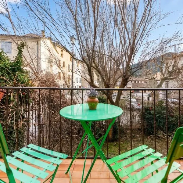 Appartement cocooning à Barrême, 30 m² avec balcon, hotel en Barrême