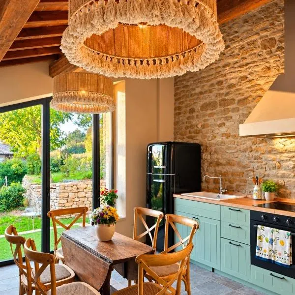 Vecchio Forno Only Adult, Luxury, History, Comfort، فندق في Fiorenzuola di Focara