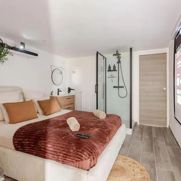 Appartement Cosy avec Cinéma privé et Jardin、Cauvignyのホテル
