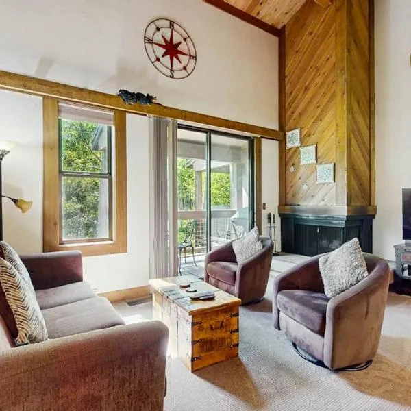 Delightful Northstar Condo, khách sạn ở Kingswood Estates