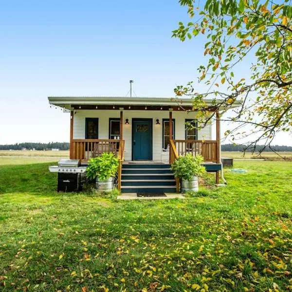 Historic Officer's Farmhouse at OLF, hotel a Coupeville