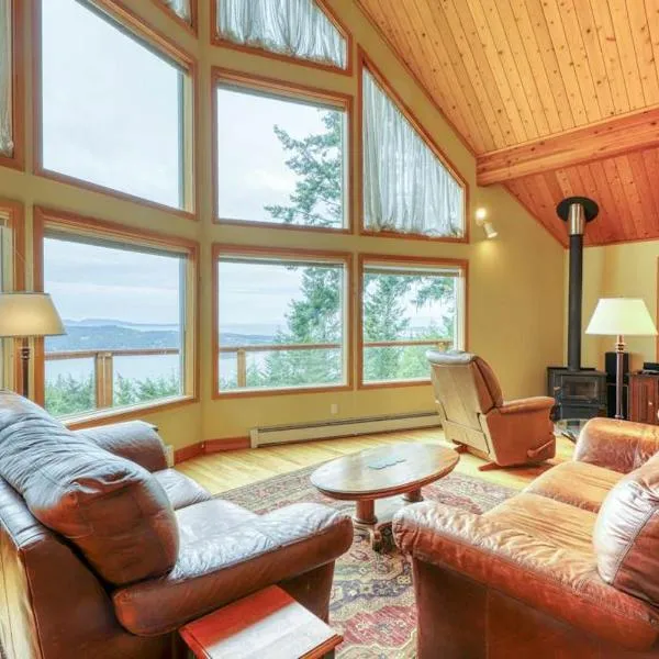 2 Bed 2 Bath Vacation home in Orcas Island, viešbutis mieste Rosario