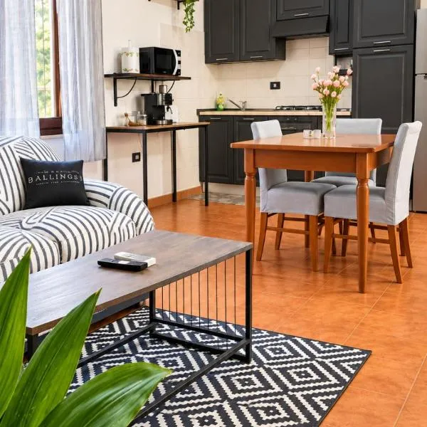 Domus - Home & Kitchen - Appartamento Luna Sardara, ξενοδοχείο σε Sardara