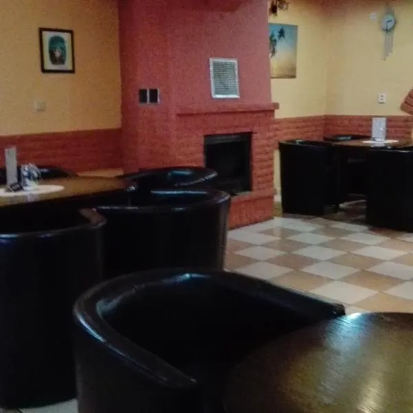 Turistická ubytovňa pri Slovenskej reštaurácii, hotel v destinaci Brezno