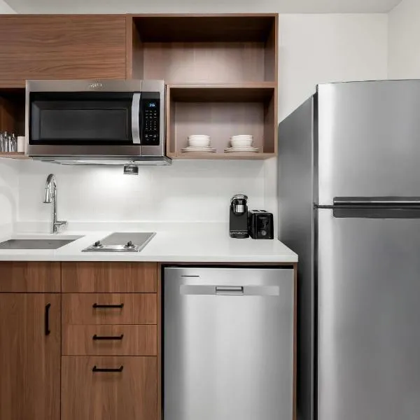Everhome Suites Portsmouth - Newington by Choice Hotels, hotel i Portsmouth