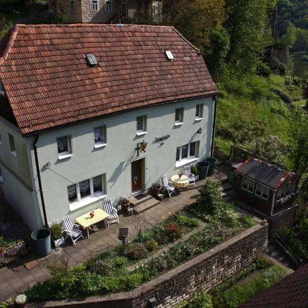 Haus Bergfriede, готель у місті Saupsdorf