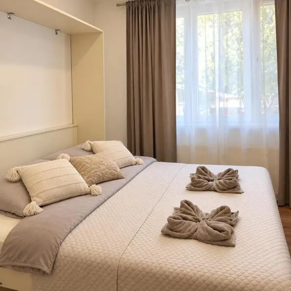 Moderný apartmán - Nitra centrum - klíma - parkovanie SELECTED PROPERTIES, מלון בניטרה
