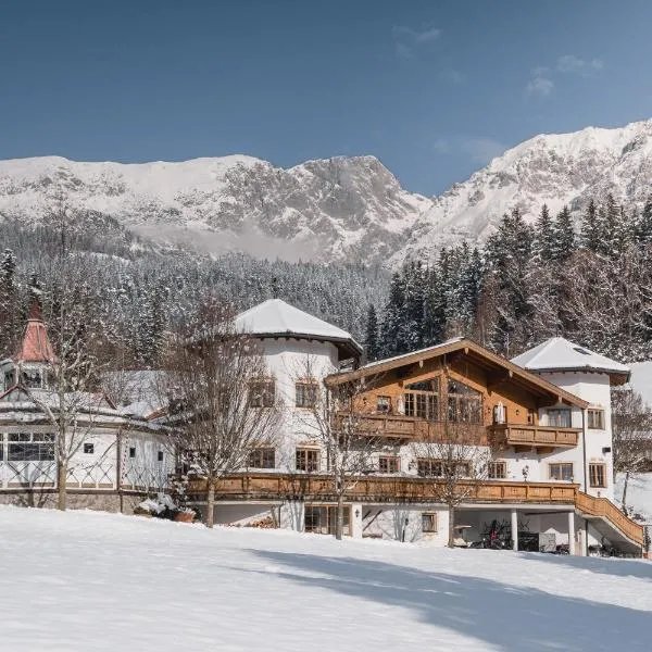 Hotel Leitenhof 4 Sterne Superior، فندق في شيفو أم فيلدن كايزر