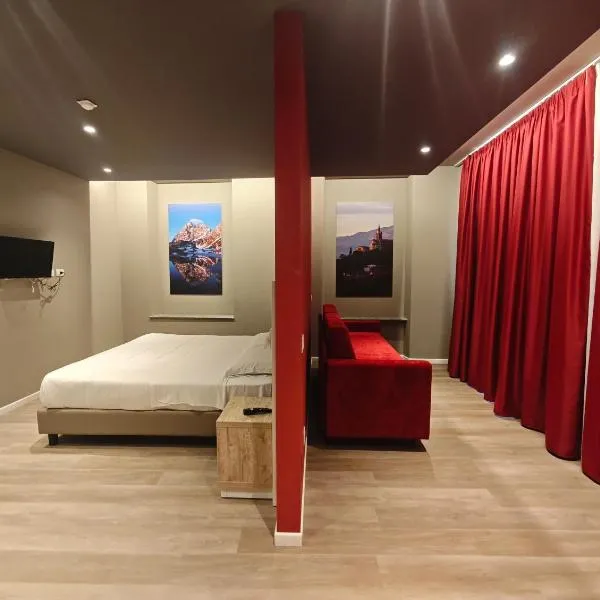 Hotel Villa Glicini, מלון בפינרולו