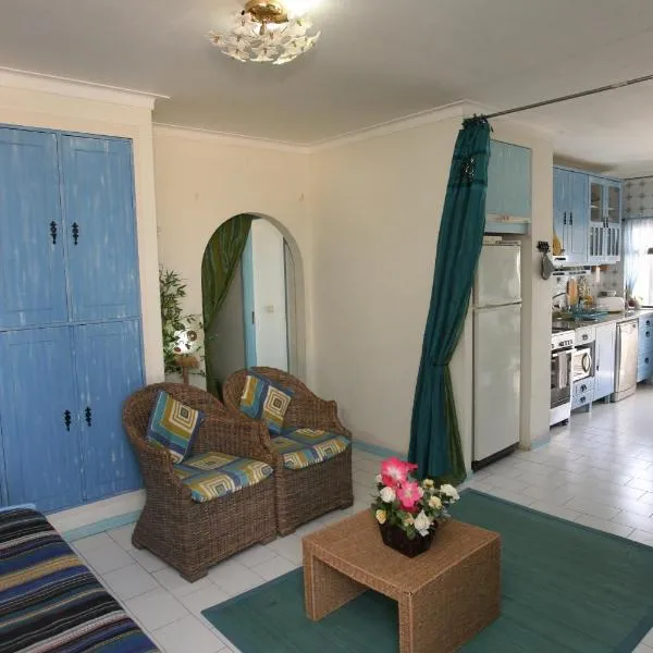 Algarve terraço da Bela Vista Edf Cruzeiro, hotel in Portimão