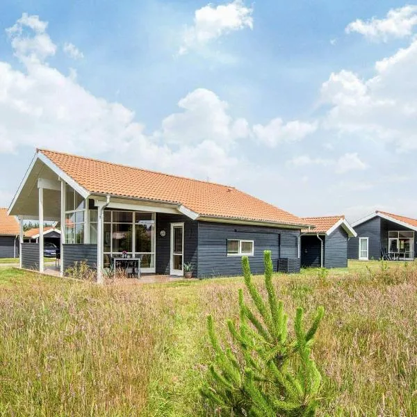4 star holiday home in Ulfborg, hotel u gradu Fjand Gårde
