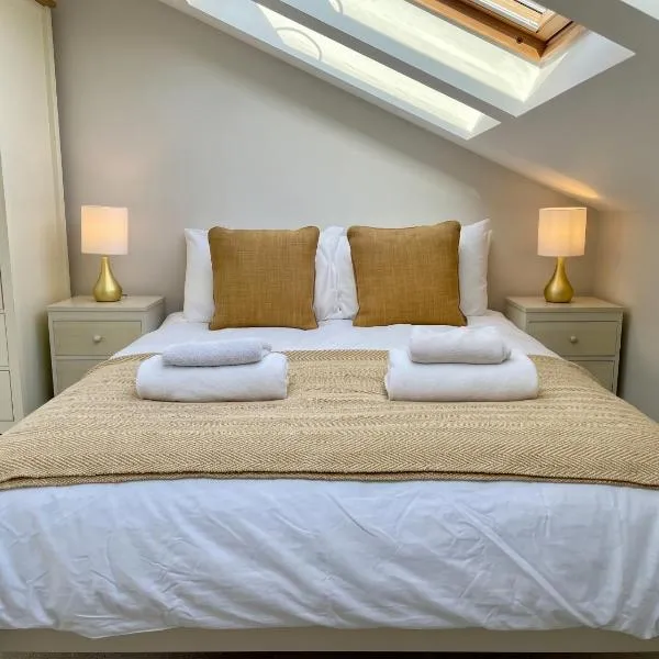 Viesnīca Bright Quiet Loft Room EnSuite Serene Clapham area Londonā